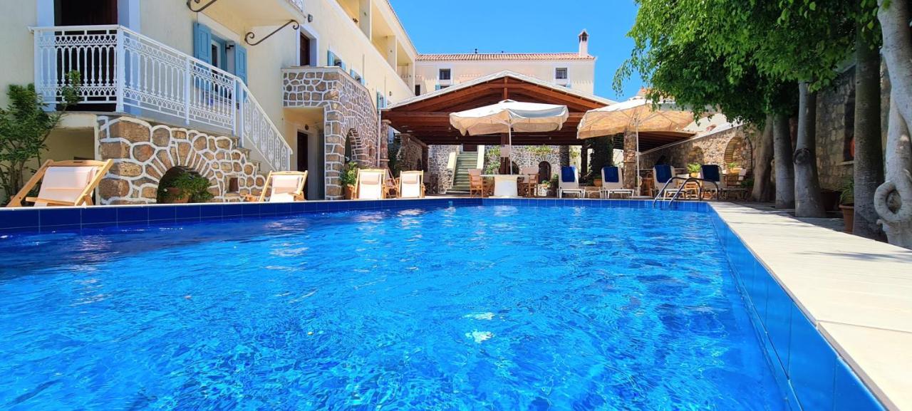 سبيتسيس Kastro Hotel المظهر الخارجي الصورة