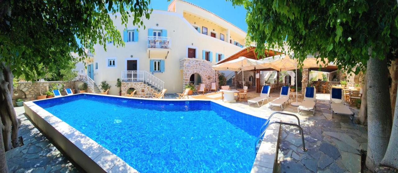 سبيتسيس Kastro Hotel المظهر الخارجي الصورة