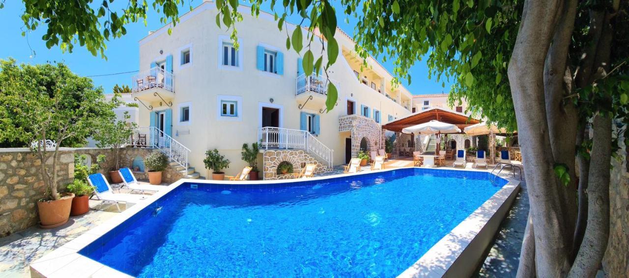 سبيتسيس Kastro Hotel المظهر الخارجي الصورة