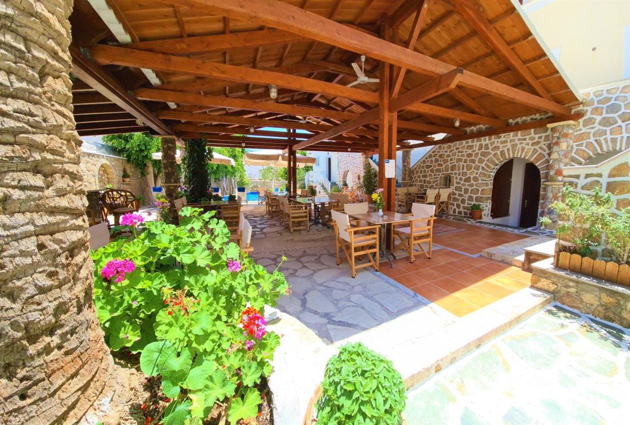 سبيتسيس Kastro Hotel المظهر الخارجي الصورة