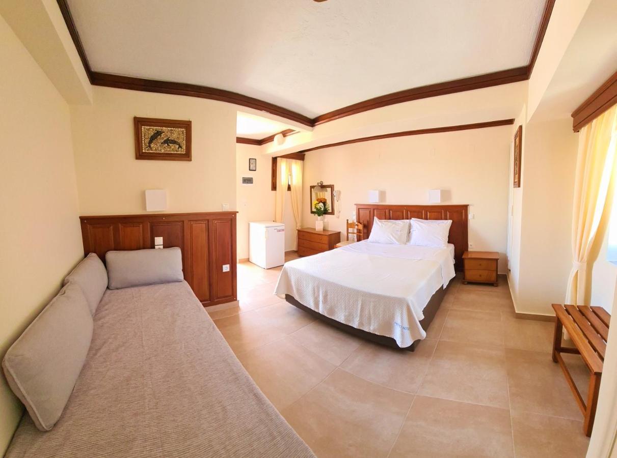 سبيتسيس Kastro Hotel الغرفة الصورة