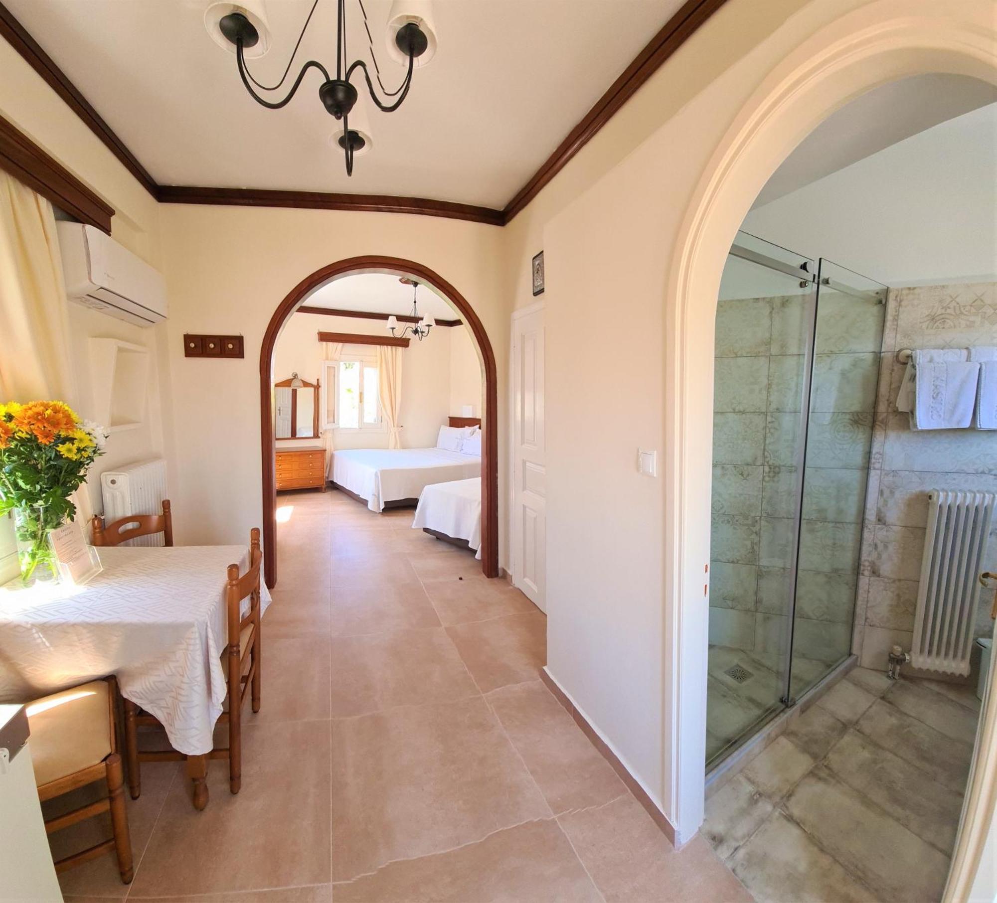 سبيتسيس Kastro Hotel الغرفة الصورة