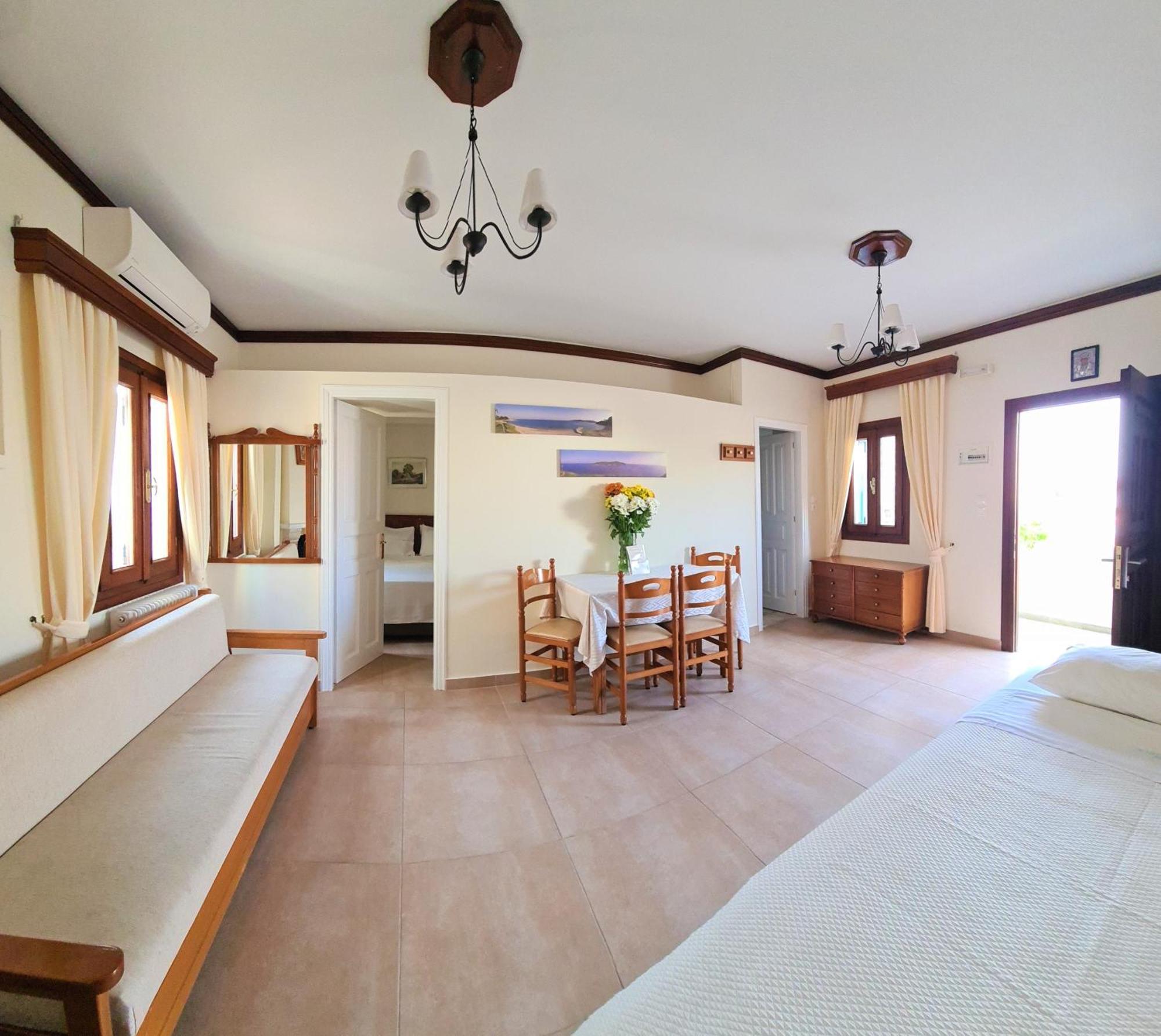 سبيتسيس Kastro Hotel الغرفة الصورة